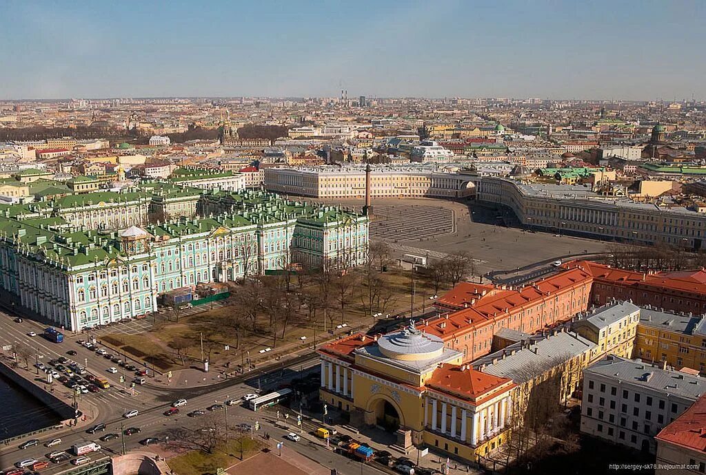 Что видна в санкт петербурге. Санкт-Петербург с высоты птичьего полета. Эрмитаж в Санкт-Петербурге с птичьего полета. Санкт Петербург Исаакиевская площадь с высоты птичьего полета. Коломна Санкт Петербург с высоты птичьего полета.