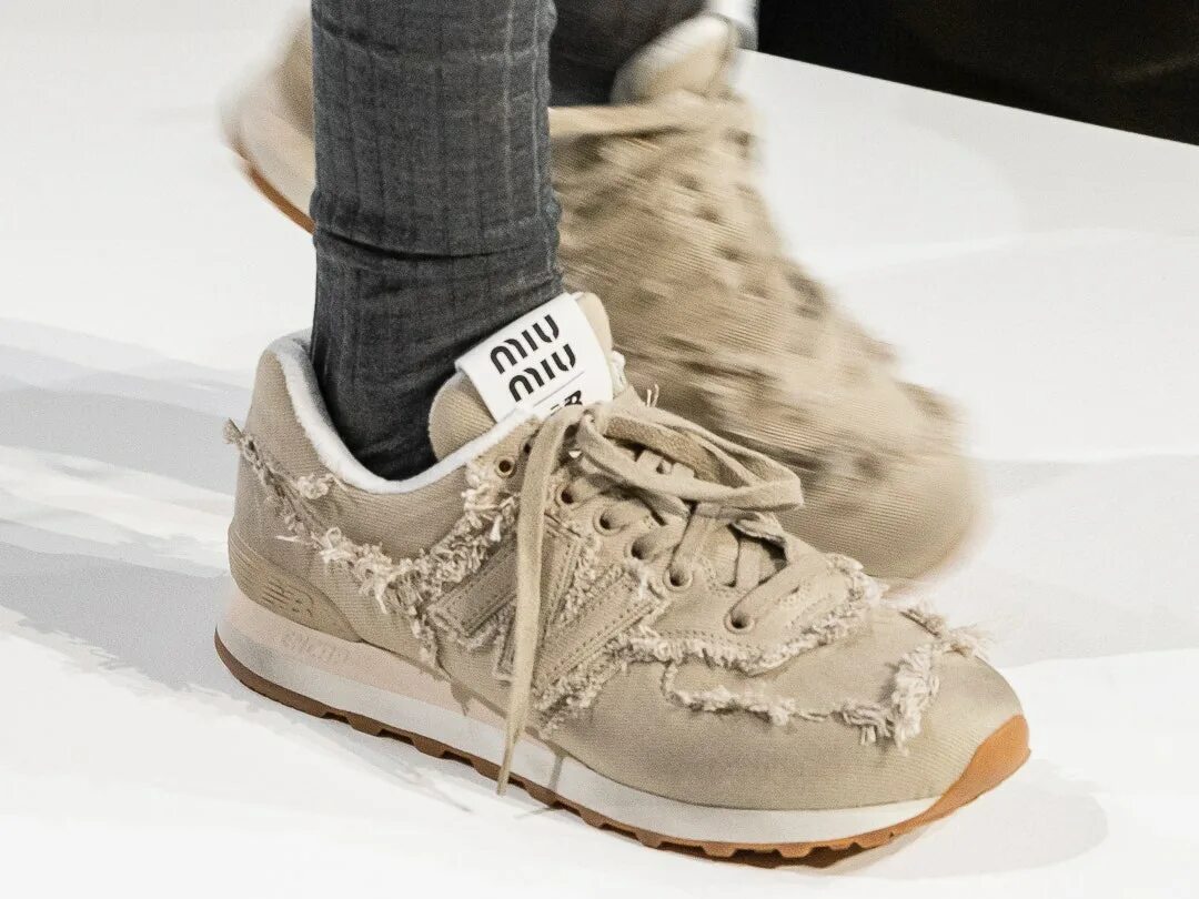 New Balance x Miu Miu 574. New Balance 574 коллаборация. New Balance 574 x Miu Miu Beige.