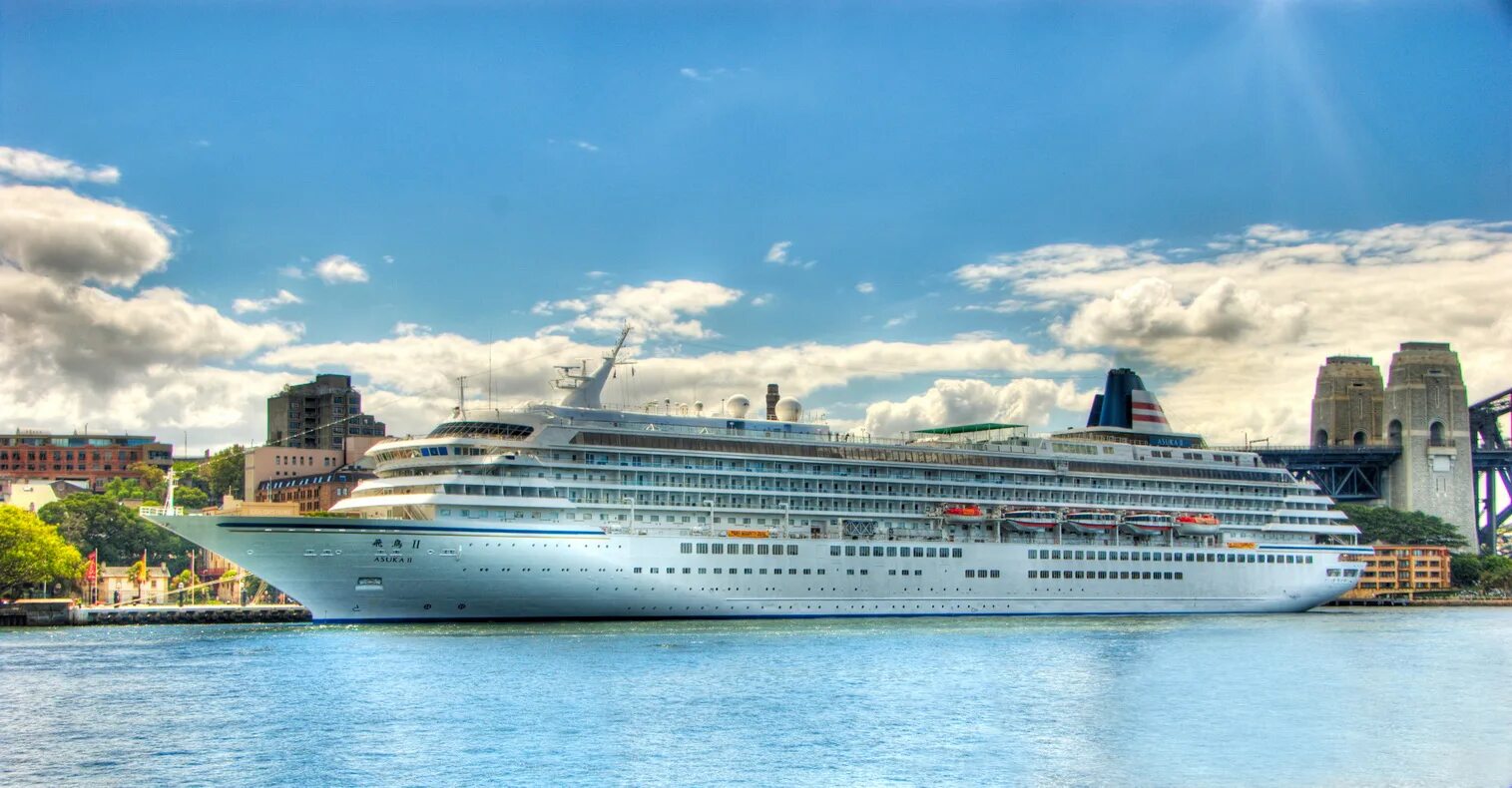 круиз на лайнере silja line finlandia. круизы на 2011 год. круиз по морю. круизы на 2011 год. комедия про путешествие на лайнере.