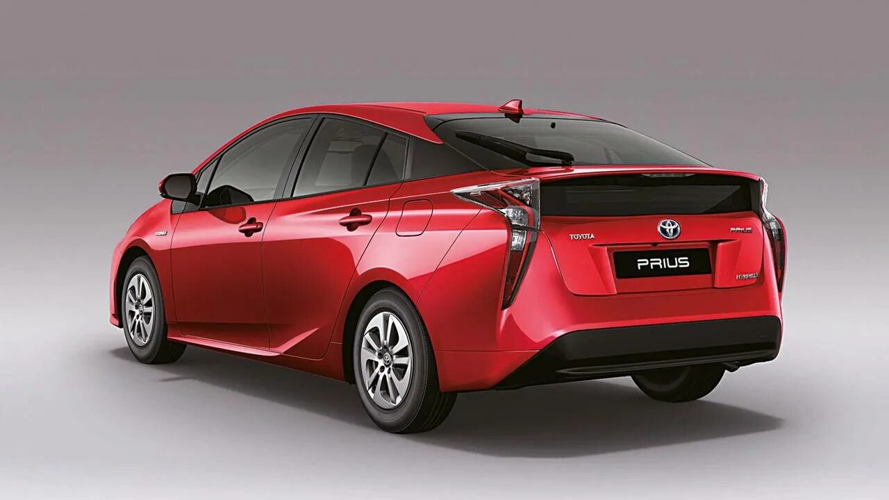 Тойота гибрид куплю россия. Toyota Prius Hybrid. Toyota Prius 2016. Тойота Приус гибрид 2016. Toyota Prius Hybrid 2018.