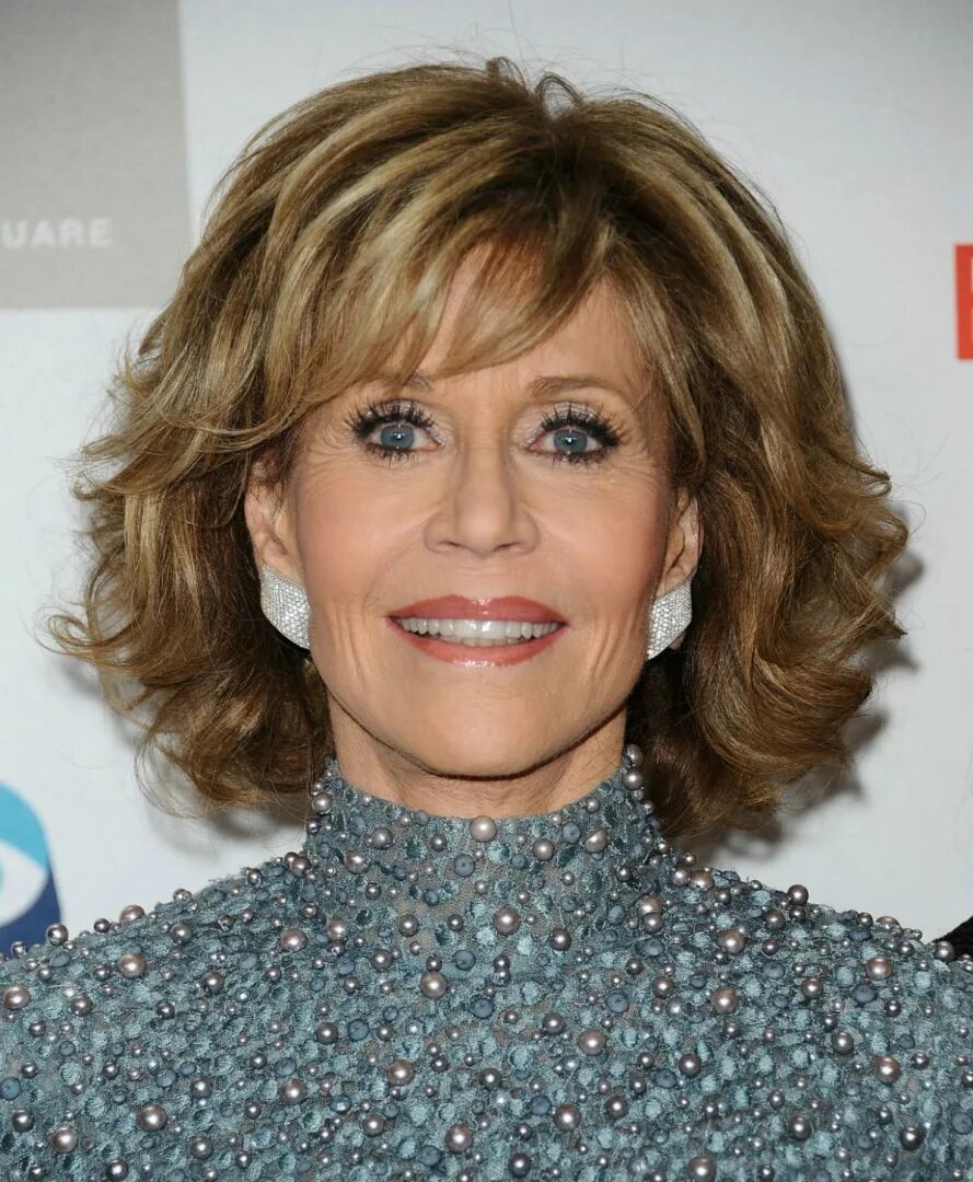 Стрижка после 50 лет средняя длина. Jane Fonda. Джейн фонда сейчас 2022. Джейн фонда сейчас 2023. Jane Fonda стрижка.