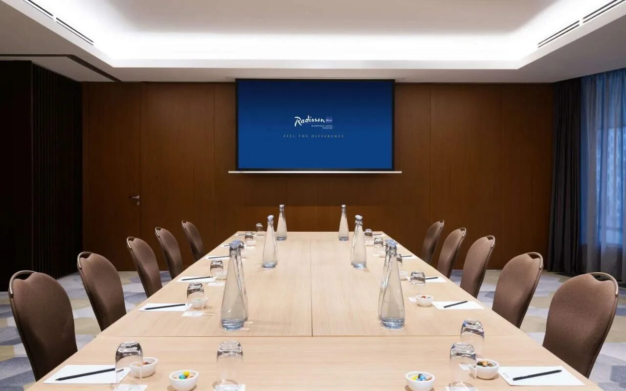 Radisson leninsky. Рэдиссон блу олимпийский москва. рэдиссон олимпийский конференц залы. radisson blu олимпийский конференц зал. рэдиссон блу конференц зал блю.