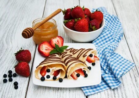 Блины с ягодами картинки