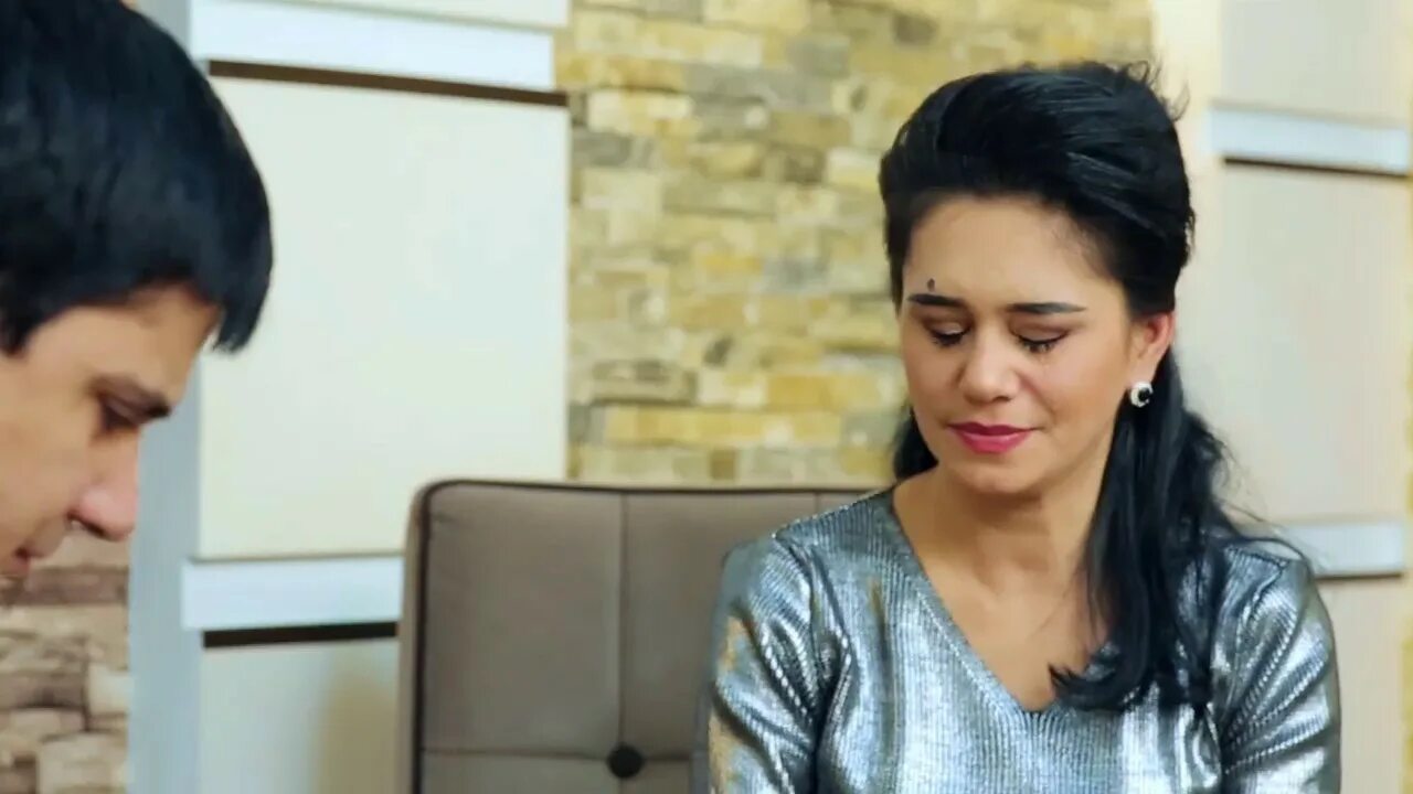 Наргиза абдуллаева. Nargiza abdullayeva biografiyasi. Бегона бахор. Наргиза абдуллаева чархпалак. Бегона бахор.