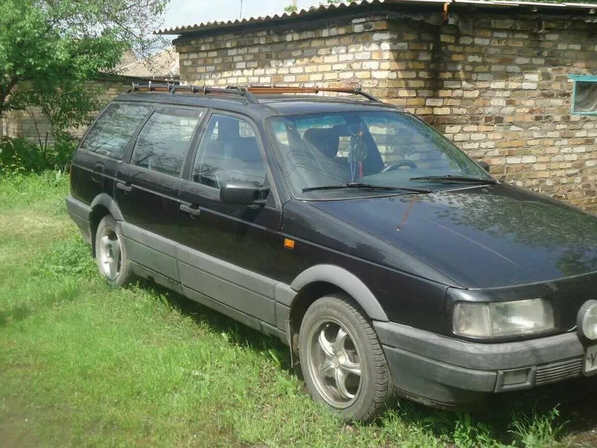 Авито пассат обл. Фольксваген Пассат 1993 года универсал. Volkswagen Passat b3 универсал 1993. Volkswagen b 3 универсал чёрный. Фольксваген Пассат б3 универсал черный.