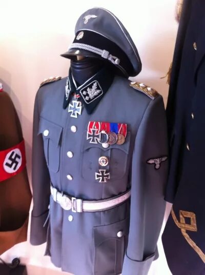 Сер сс. SD Waffen SS форма. Униформа 3 рейха SD. Форма СС гестапо. SS 3 Рейх.