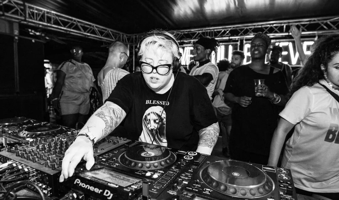 Dj мадонна. Диджей мадонна фото. The black madonna. The blessed madonna. Black madonna dj.