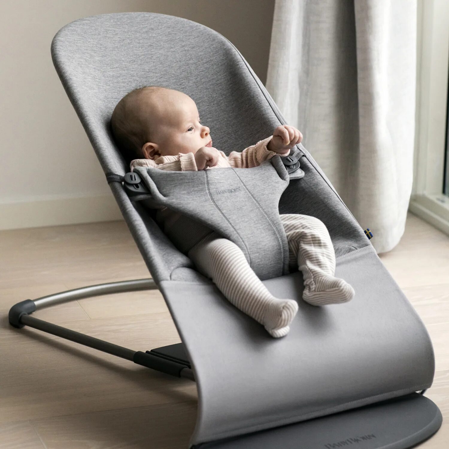 Шезлонг детский с какого возраста. Шезлонг babybjorn bliss mesh. babybjorn кресло-шезлонг bliss. баунсер для новорожденных babybjorn. кресло-шезлонг babybjorn bliss mesh.