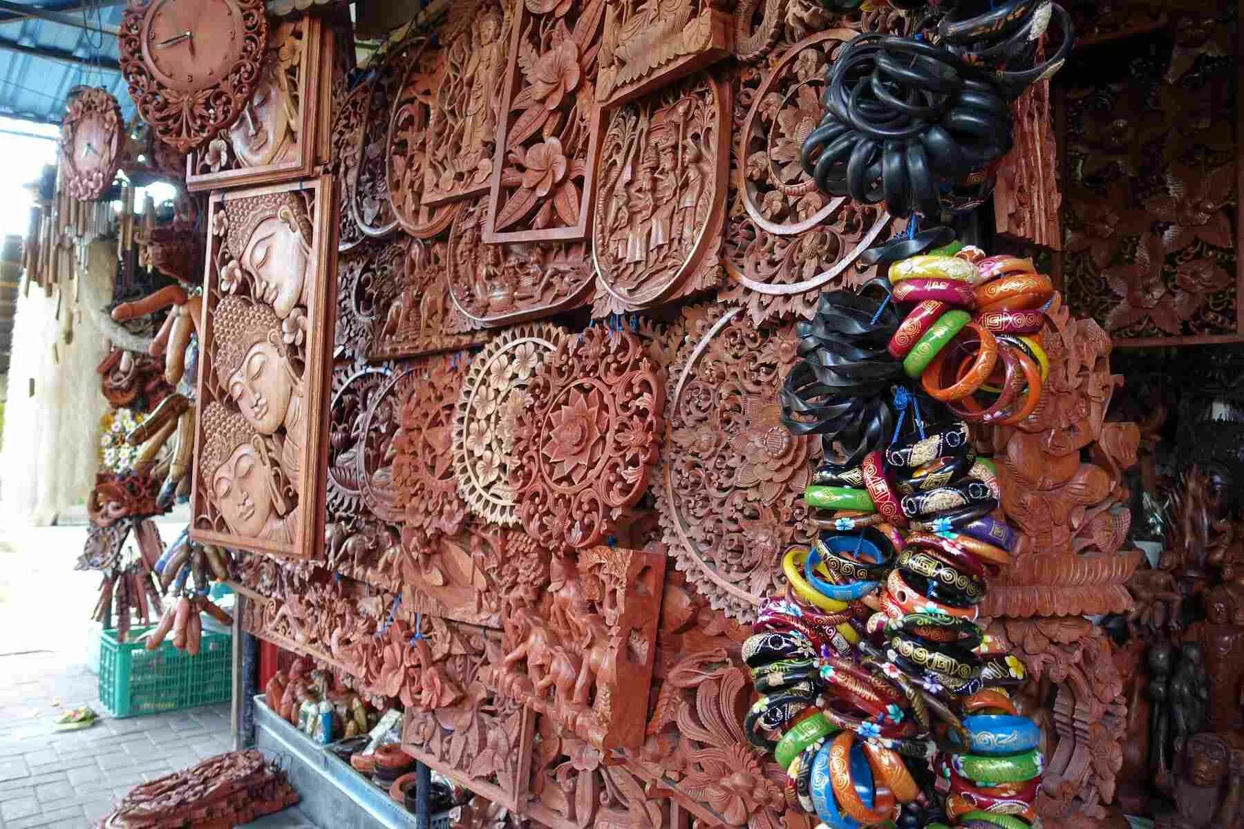 Сувенирный магазин на Бали. Лингамы с Бали. Рынок Убуд Bali. Сувениры с острова Бали. Что привезти с бали