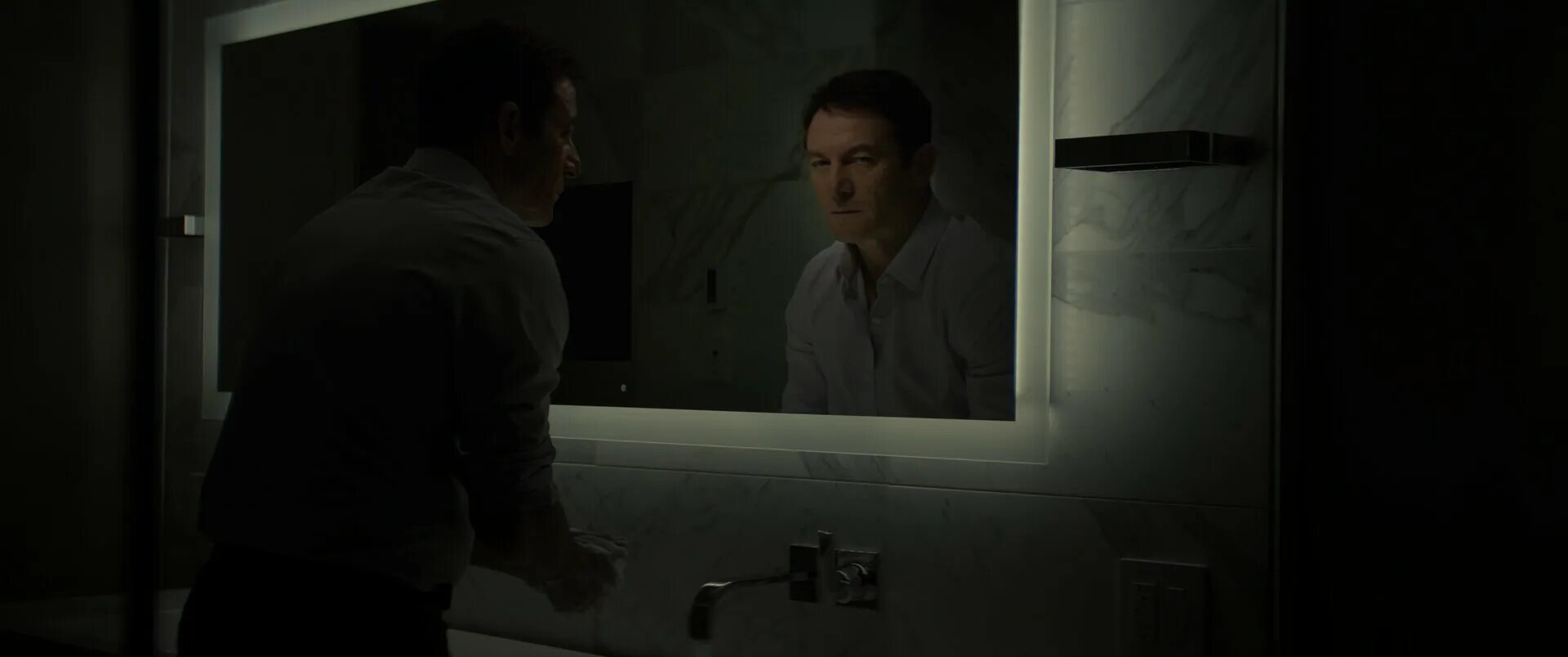 Темное зеркало суть. Джейсон Айзекс темное зеркало.