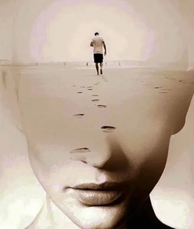 женщина за мокрым стеклом. девушка следы на песке. след в душе. осень дождь печаль. ладонь за стеклом.