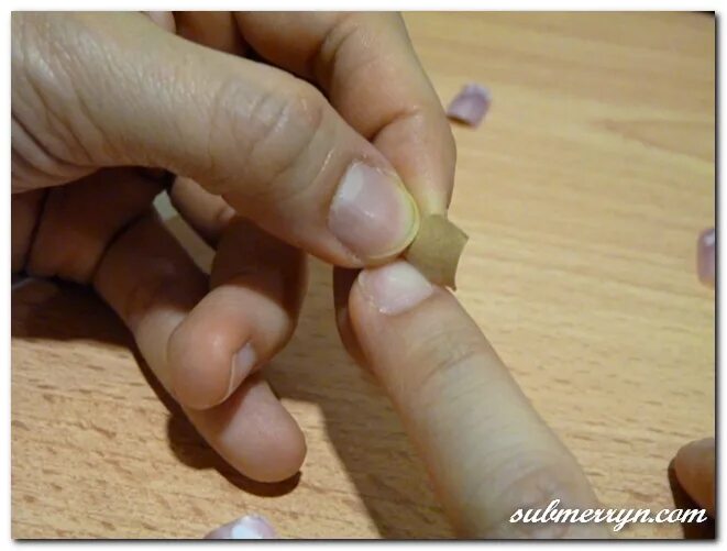 Приклеить ногти без клея. Накладные ногти приклеенные суперклеем. Ногти из бумаги и скотча. Ногти из пластилина. Можно приклеить ногти на супер клей