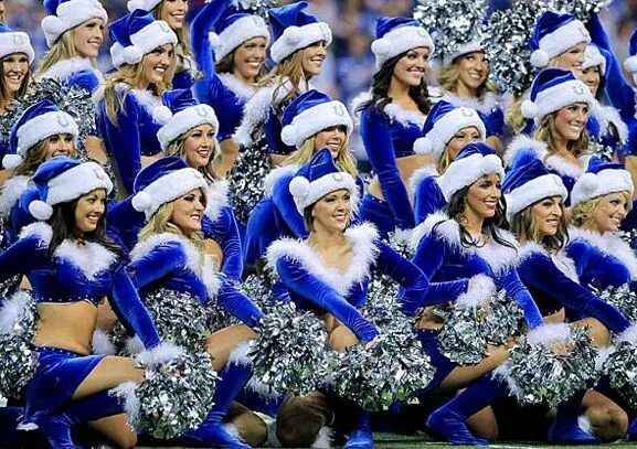 пять снегурочек. американские снегурочки. снегурочка. снегурочки много. снегурочки много.