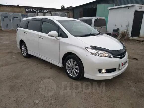 Дром купить виш. Тойота Виш 2013г. Toyota Wish 2013. Тойота Виш белая с мухобойкой 2013. Тойота Wish 2018.