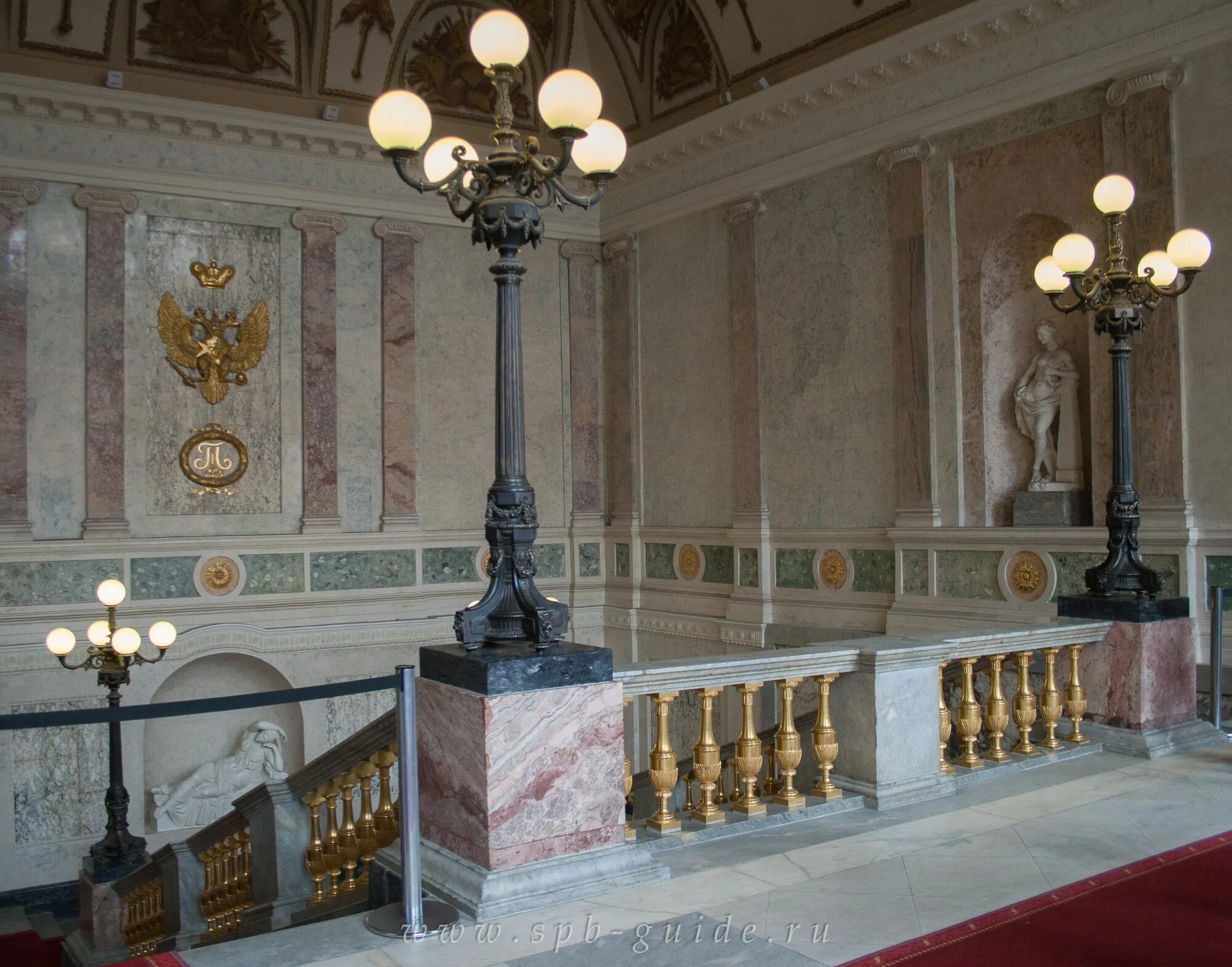 Михайловский замок баженов. Михайловский замок в санкт-петербурге парадная лестница. Инженерный замок в санкт петербурге билеты. Михайловский инженерный замок в санкт-петербурге. Баженов михайловский замок интерьер.