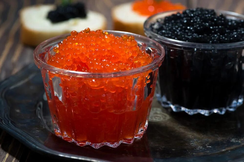 Видеть красную икру. Caviar икра. Красная и черная икра. Красная икра черная икра. Caviar икра красная.