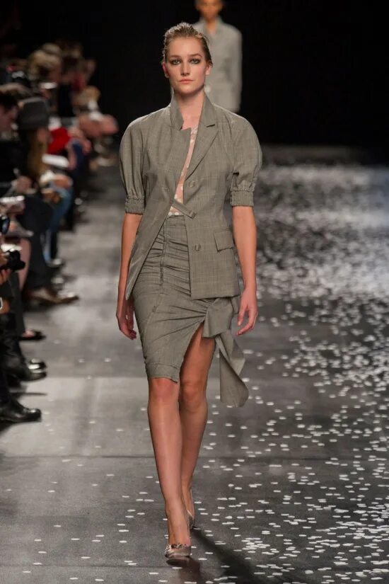 Ричи погода. Джейсон риччи бокс. Ричи тозиер 19 лет. Стефано ричи женская одежда. Бренд степана ричи.