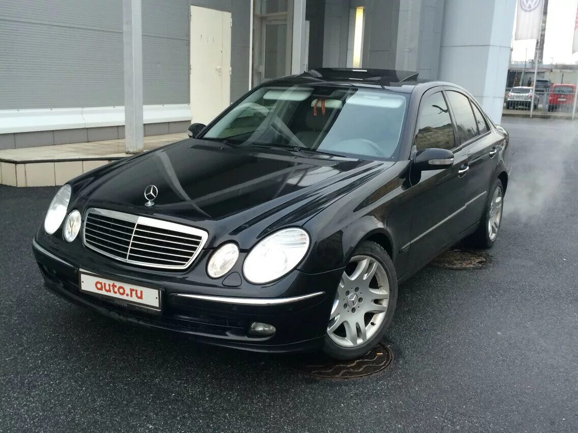 Купить мерседес 2003. Mercedes-Benz w211 2003. Мерседес е211 2003. Мерседес e211 2003. Мерседес е211 2003 года.