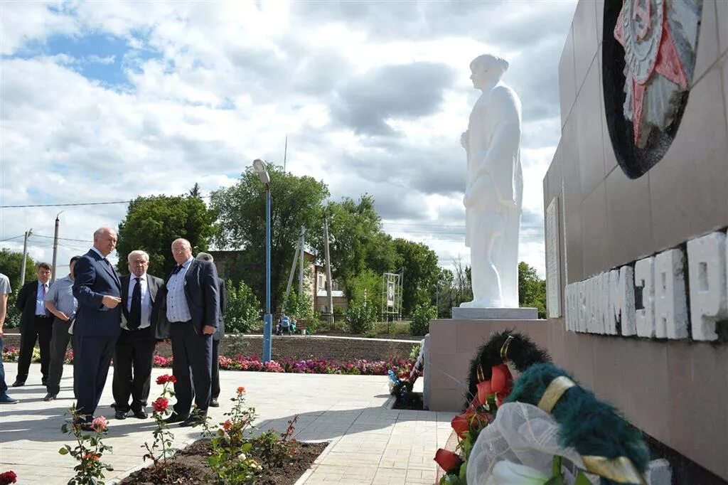 Гисметео алексеевка белгородской области на 2. Алексеевка Алексеевский район Самарская область. Село Алексеевка Алексеевского района Самарской области. Обелиски в Алексеевка Алексеевского района Самарской области. Памятник село Алексеевка Самарской области.