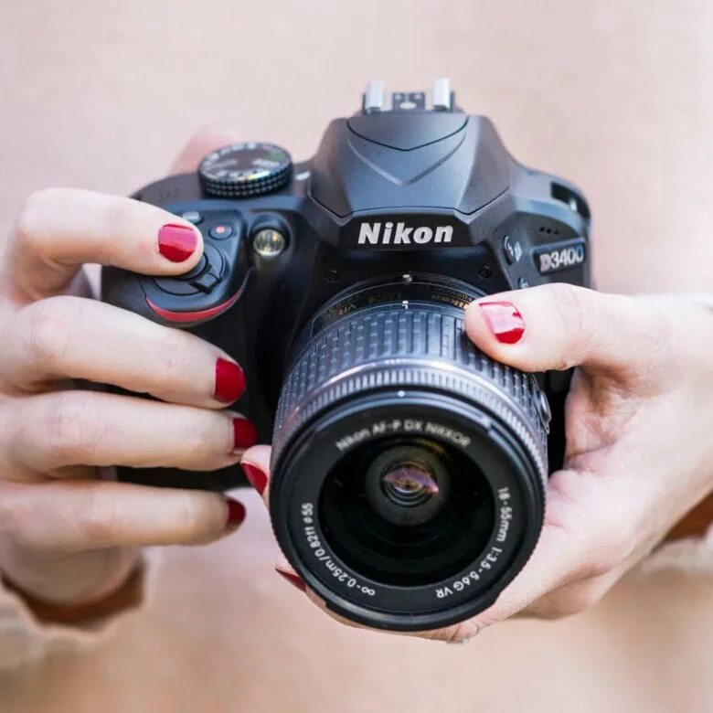 Nikon d3400 af. Nikon d3400 af. Фотоаппарат никон 3400. Зеркальный фотоаппарат nikon d3400. Nikon d3400.