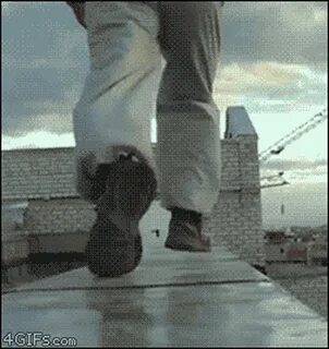 Уходи гиф