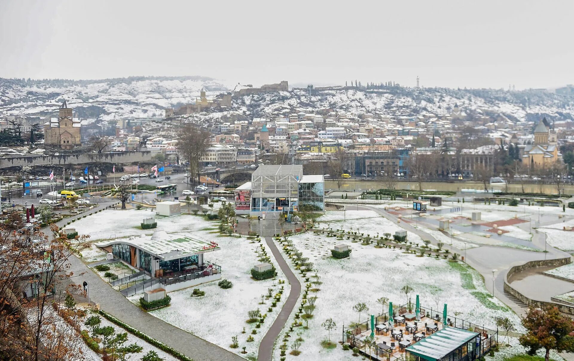 Погода в грузии на 10 дней. Тбилиси 2023. Снег в Тбилиси. Тбилиси фото 2023. Тбилиси выпал снег.