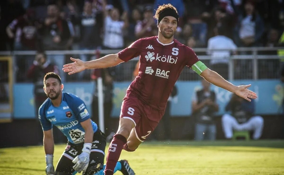 Коста Кецманович фулл. Саприсса. Clasico Liga Saprissa 2012. Erick Leon Costa Rica. Рост косты