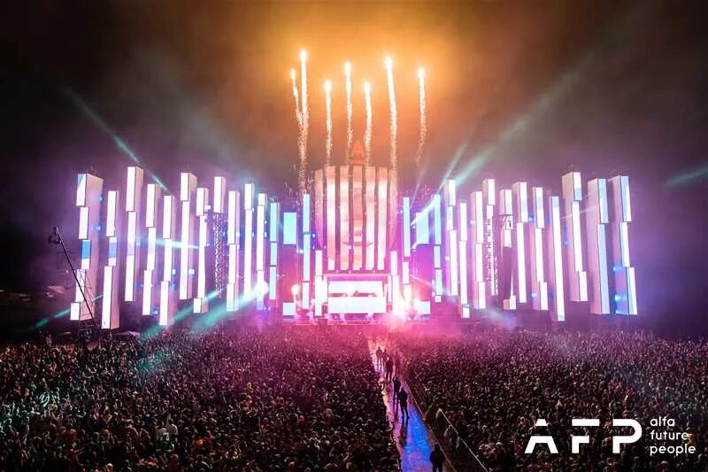 Alfa future people сцена. Альфа фьюче пипл 2018 нижний новгород. Alfa future people сцена. Афп 2019. Alfa future people сцена.