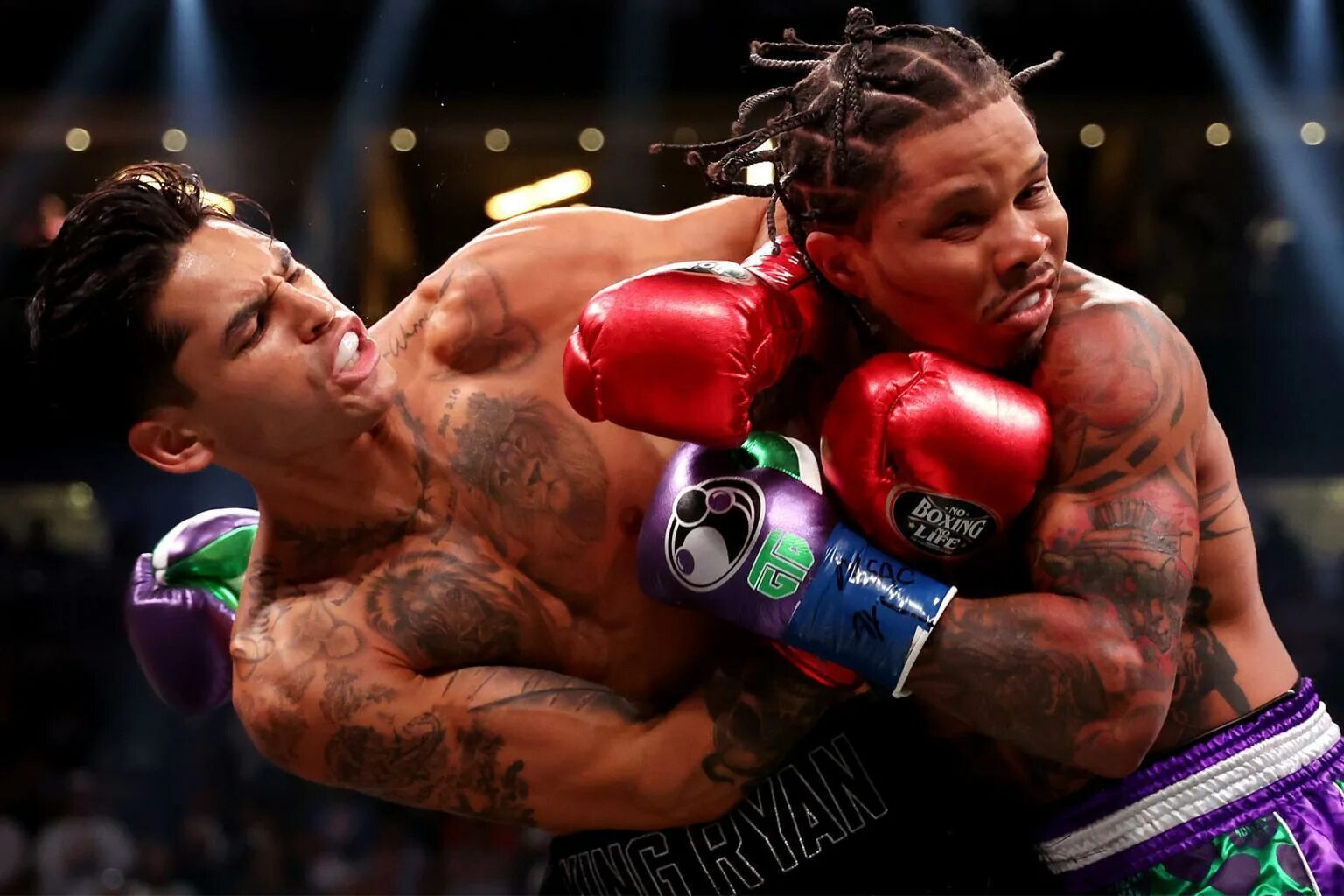 Гарсия сделал предложение. Предложение руки и сердца. Eric garcia 2023. Марсело и зидан. Перуанки внешность.