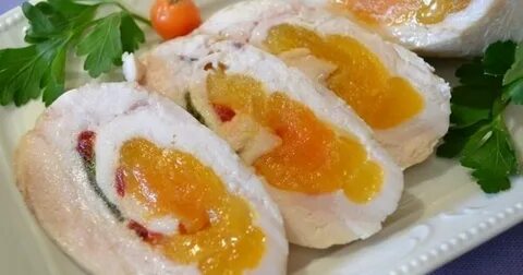 Рулет из курицы с курагой