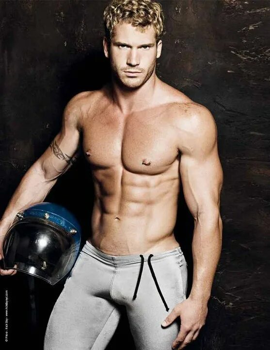 Attila toth качок. красивый накаченный блондин. красивые голые блондины парни. мэттью нозка. спортивный блондин.