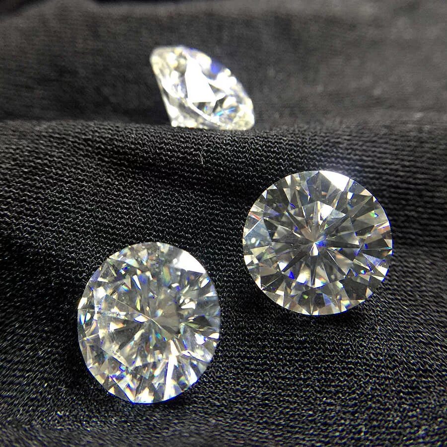 Карат цена. Муассанит 5 карат. Камень Муассанит 1 карат. Бриллиантами VVS Moissanite.