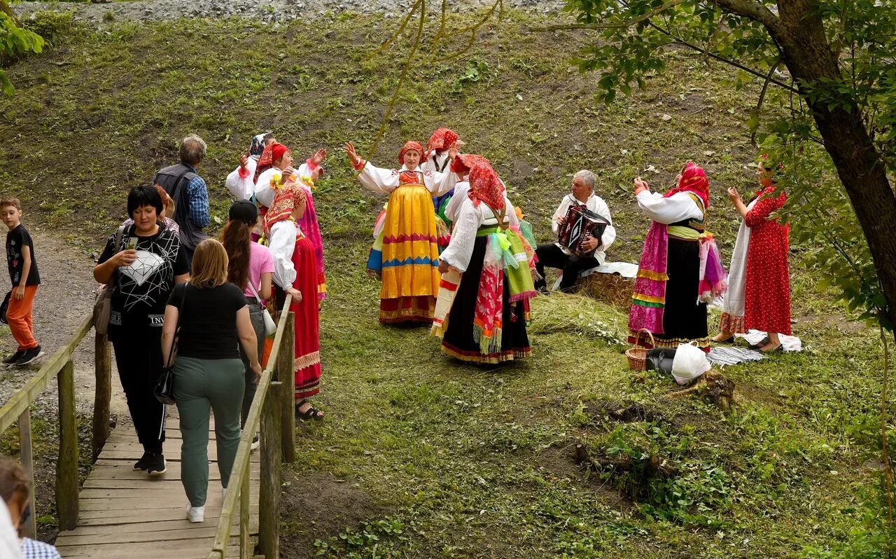 Село Красниково мельница, яблочный спас. Яблочный спас Курск мельница. Яблочный спас село Красниково. Курск яблочный спас. Спас 2020 году