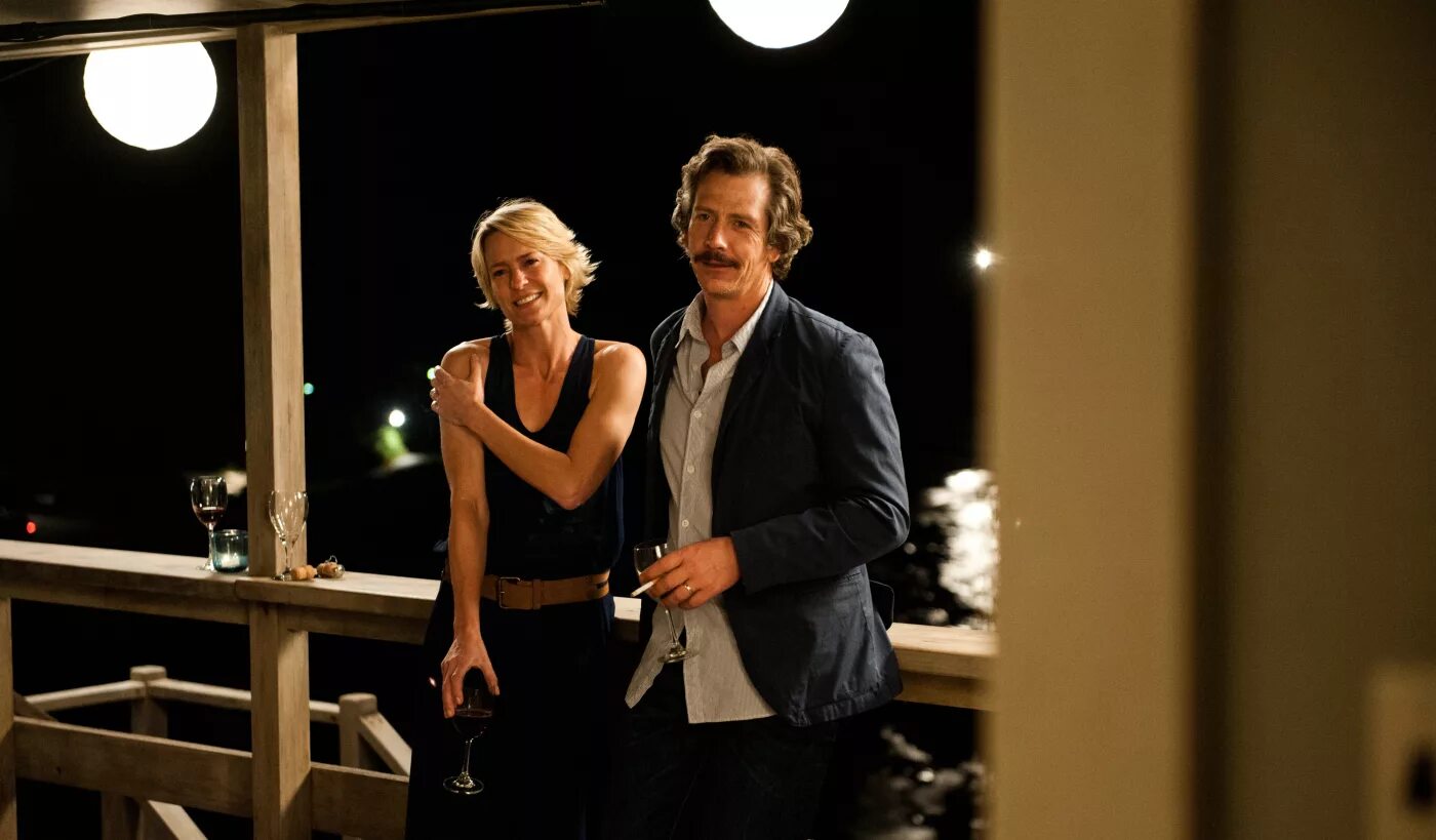 Тайное влечение фильм 2013 робин райт. Тайное влечение 2013 австралия франция. Тайное желание фильм 2013 наоми уоттс. Робин райт тайное влечение. Фильм с робин райт и наоми уоттс тайное влечение.