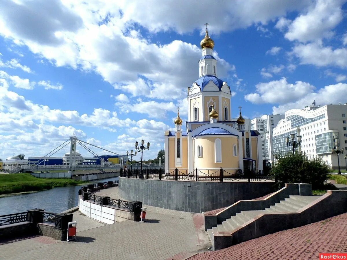 Чем известен город белгород. Храм Архангела Гавриила Белгород. Белгород Церковь БЕЛГУ. Храм возле БЕЛГУ Белгород. Храм Архангела Гавриила Белгород фото.