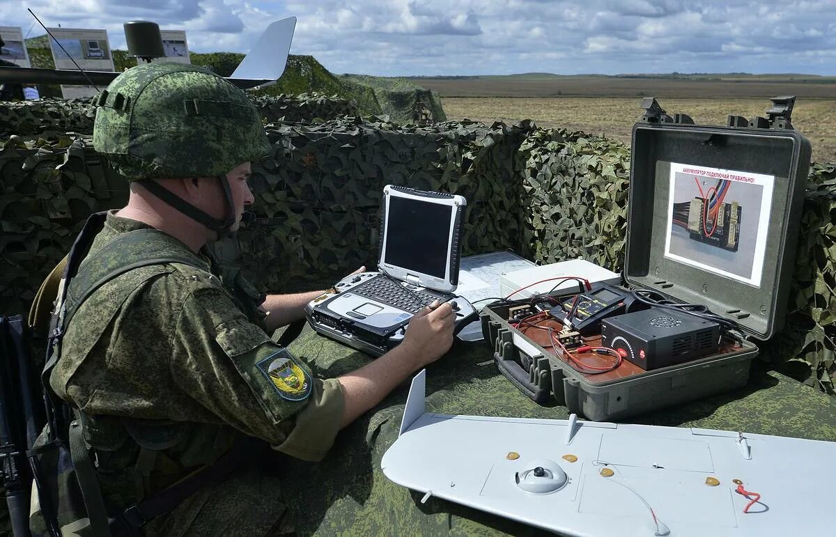 Применение боевой и специальной техники