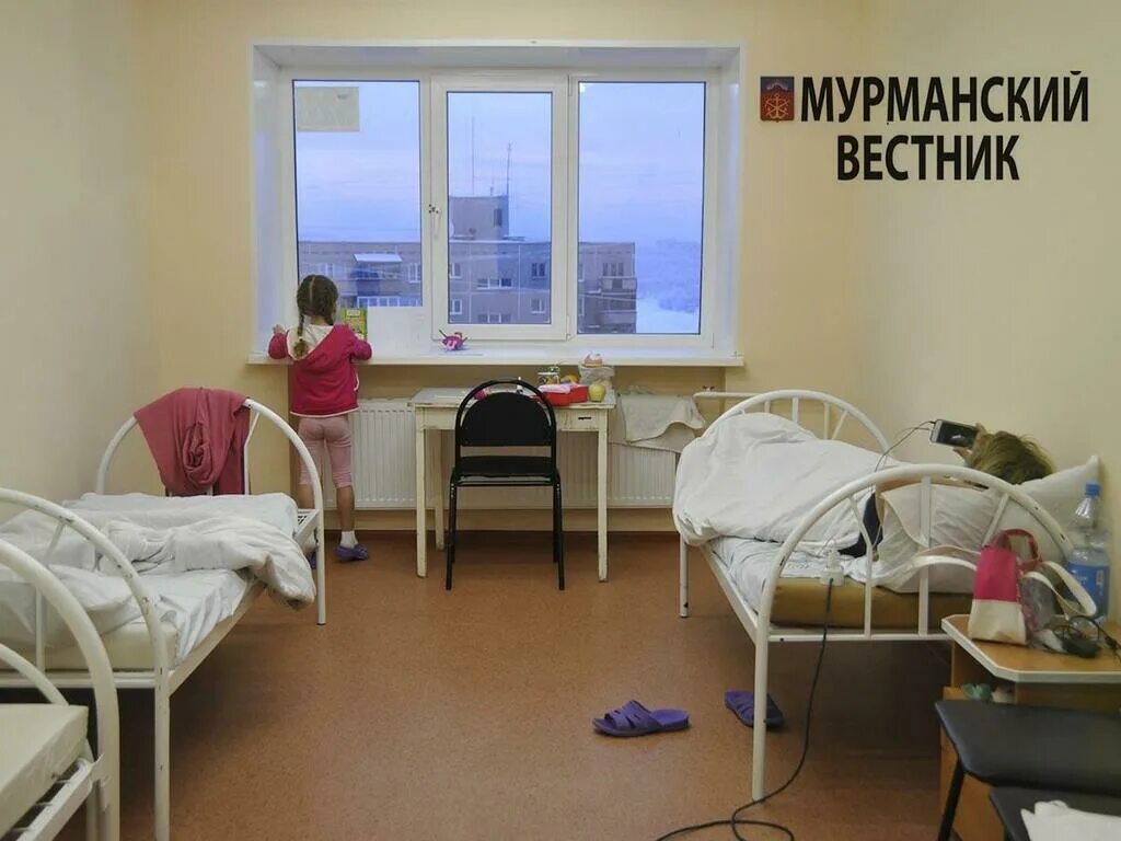 Гкб 9 сперанского палата повышенной комфортности. Платная палата в больнице. Роддом 3 нежинская. Перинатальный центр мурманск палаты. Платная палата мурманск.