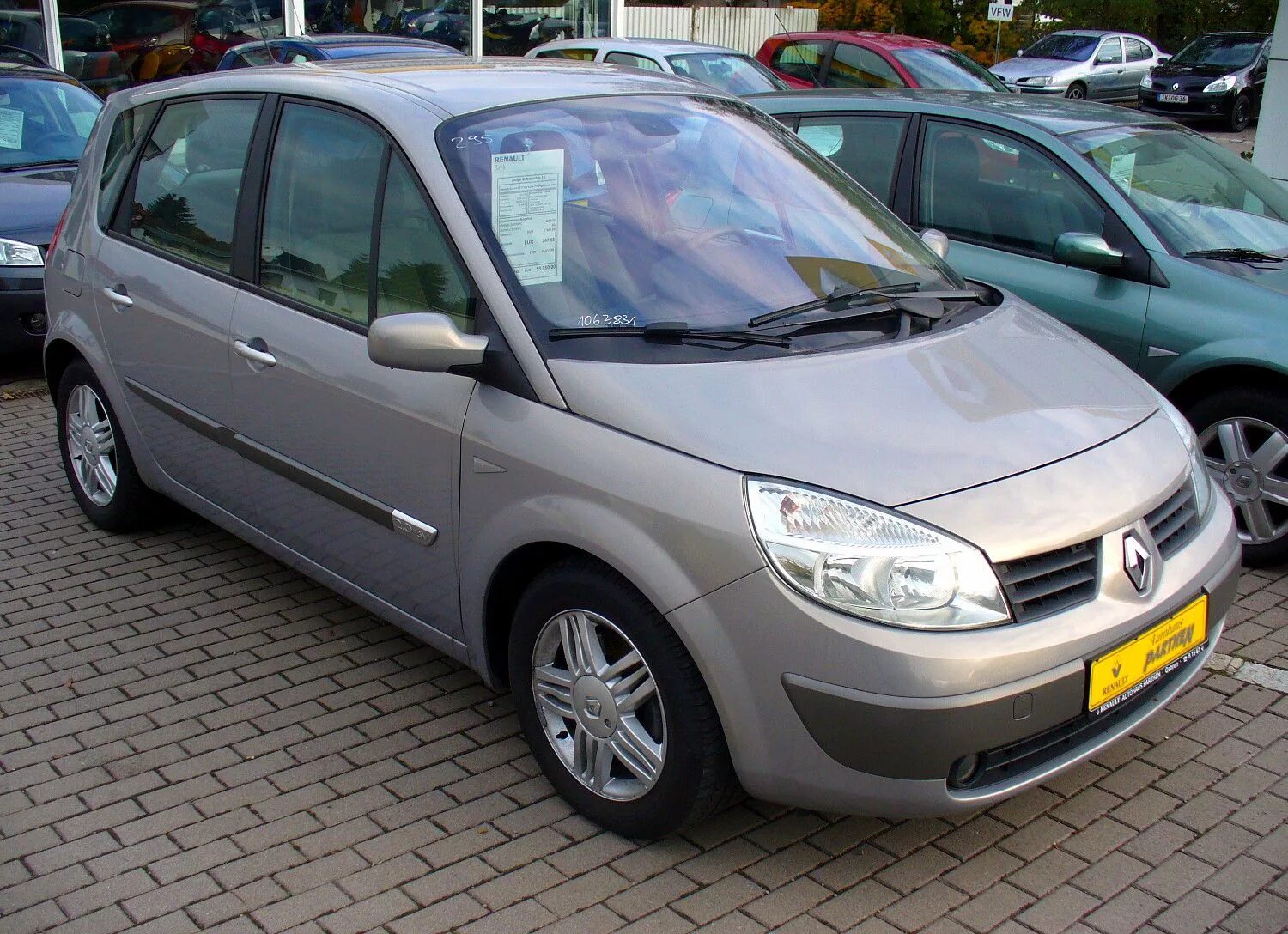 Renault scenic ii. Рено Сценик 2. Renault Scenic 2 2007. Рено Сценик 2 2006. Рено Сценик 2006.