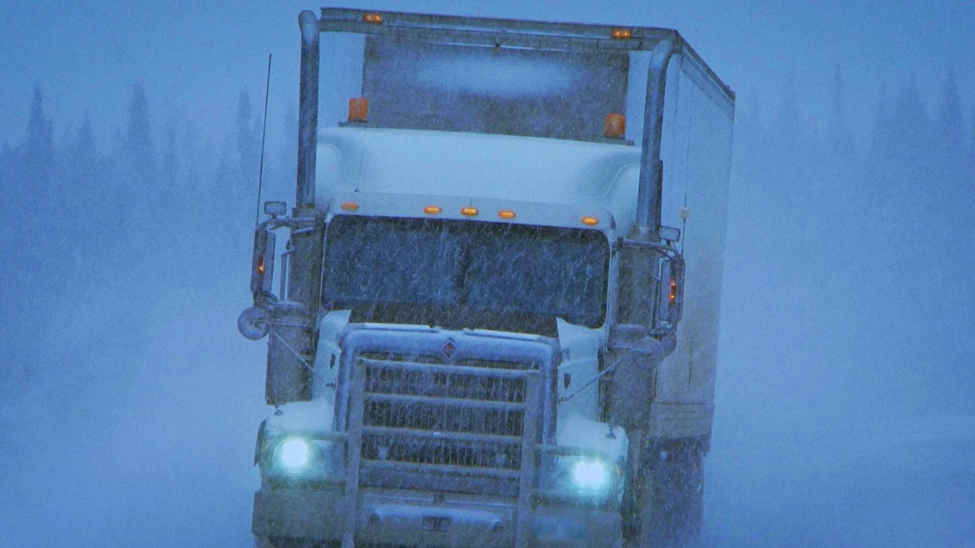 Айс см. Polar industries Canada Ice Road Truckers.