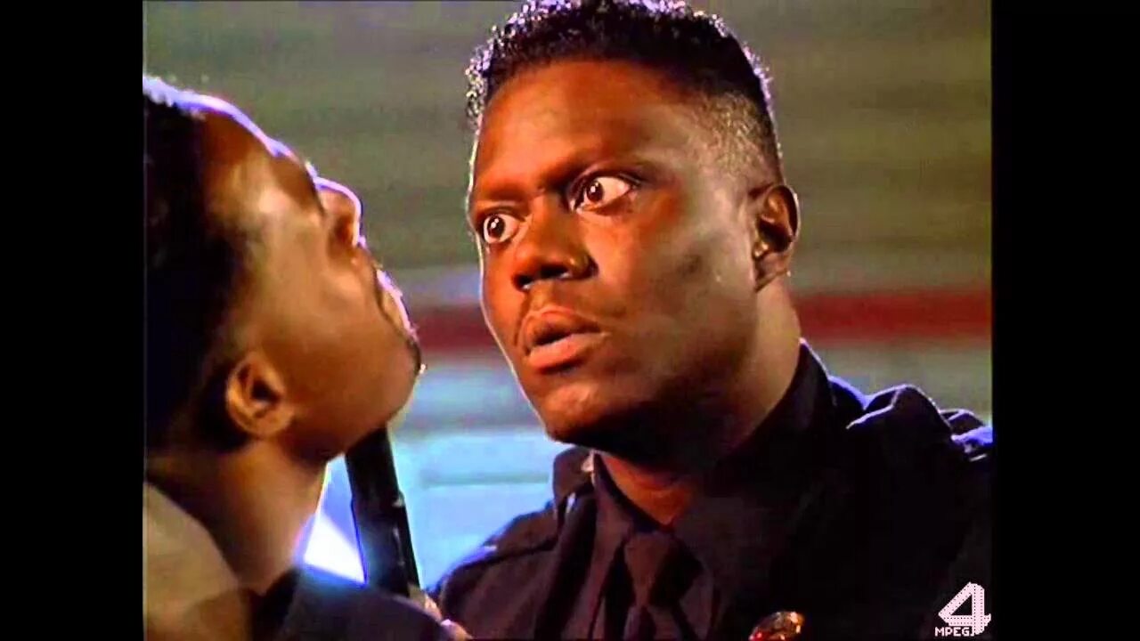 Шон уэйанс не грози южному централу. Уилл смит люди в черном. Когда то я был черным. Когда то я был черным. Уилл смит 1997.