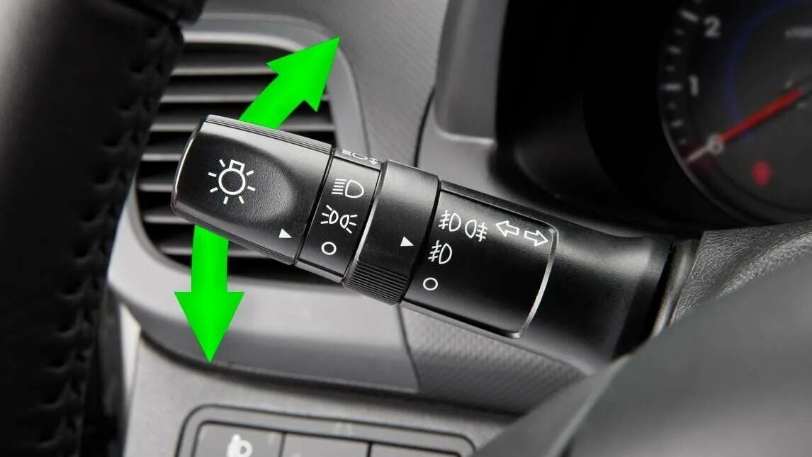Как выключить поворотник. Рычаг включения поворотников kia rio 4. переключатель дальний ближний свет солярис. рычаг переключения фар хендай солярис. как включать поворотники.