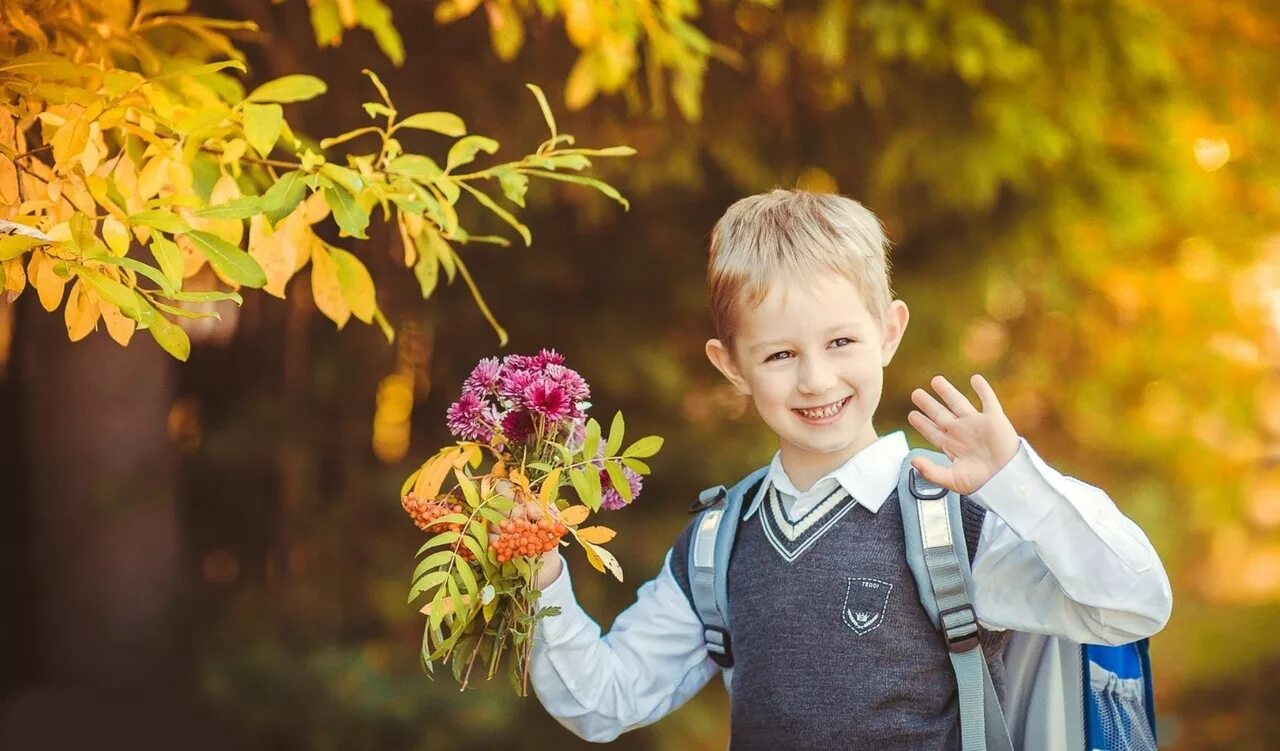 Через неделю 1 сентября. Красивые первоклашки. Школьники осень. Фотосессия первоклашки. Фотосессия первоклассника.