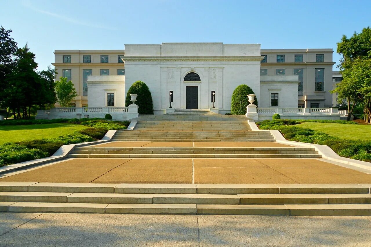 фултон штат миссури. сиракьюсский университет. луизиана штат школа. средняя техническая школа это. американский институт в ереване.