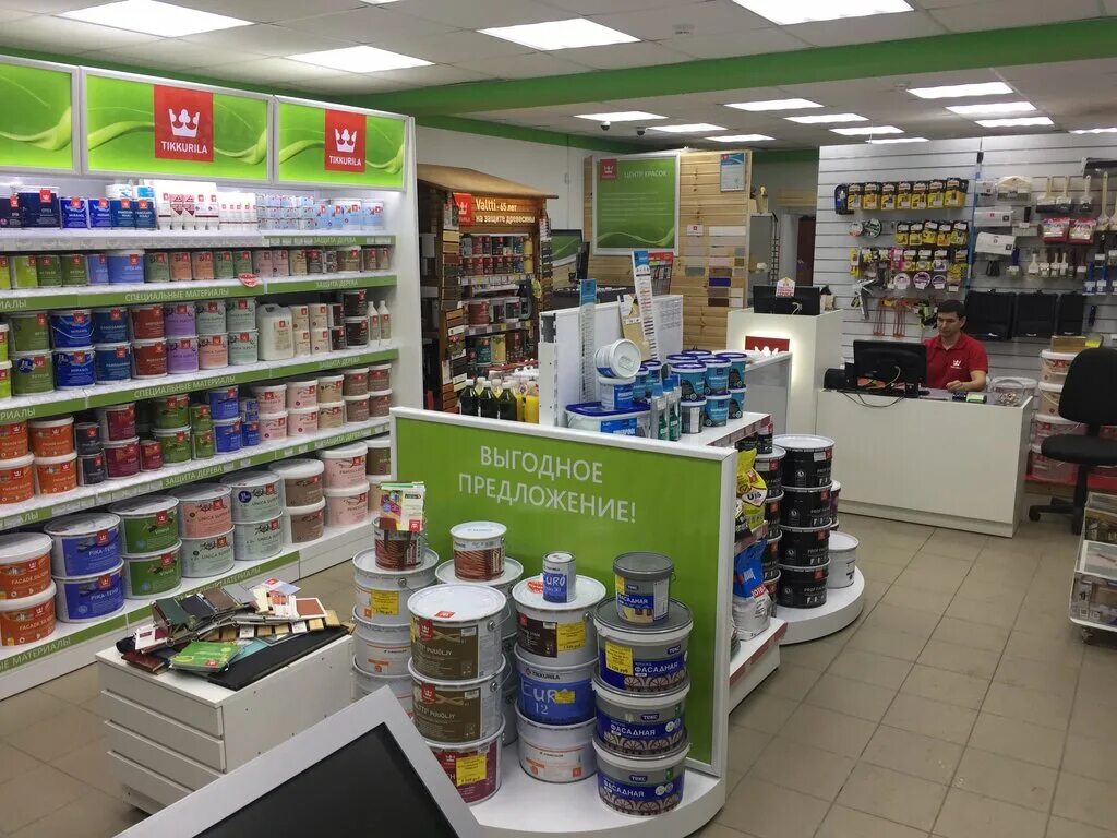 магазин лакокрасочных материалов. торговля лакокрасочными материалами. стеллаж для красок. торговля лакокрасочными материалами. магазин стройматериалов.