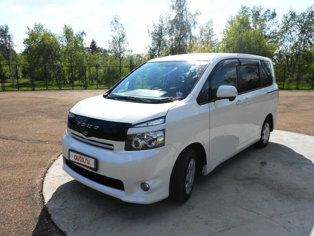 минивэн тойота вокси. тойота вокси черная. тойота вокси 2004 год. вокси 2010 года. вокси 2010 год вариатор.