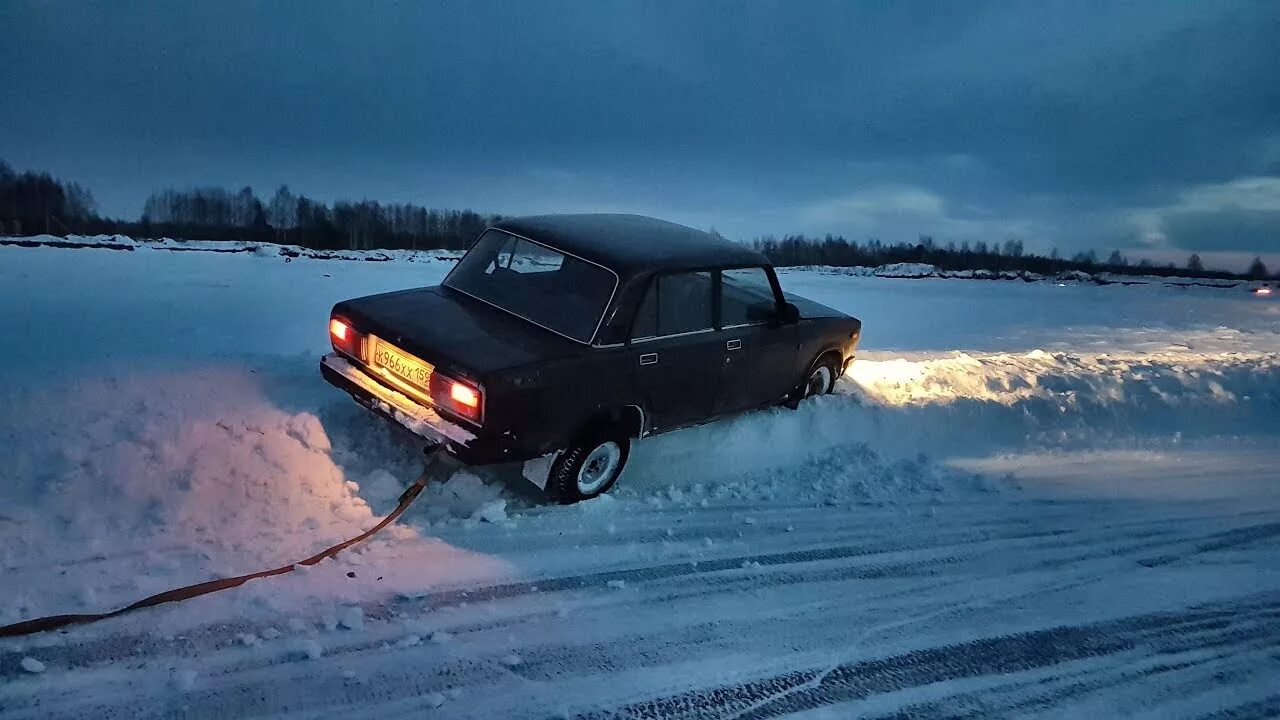 Гоняем по снегу