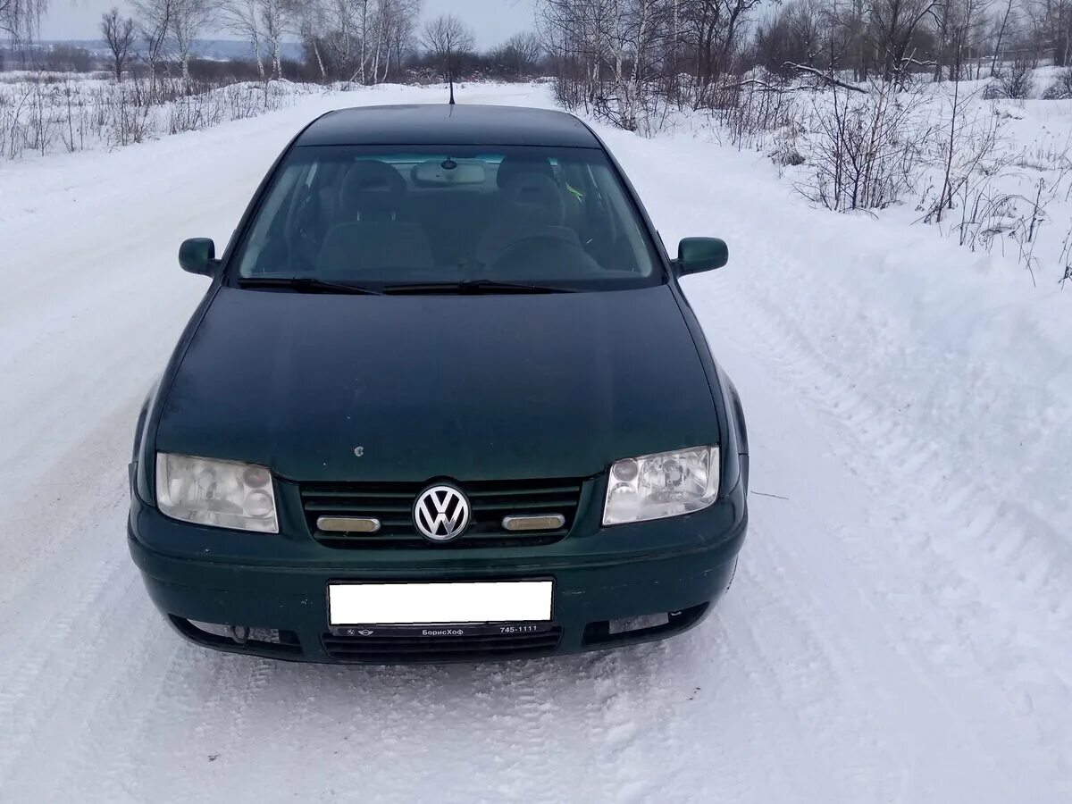 Бор 2000 года. Фольксваген Бора 2000. Зеленый Фольксваген Бора 2.0. Volkswagen Bora 2 (115 л.с.). Фольксваген Бора зеленый.