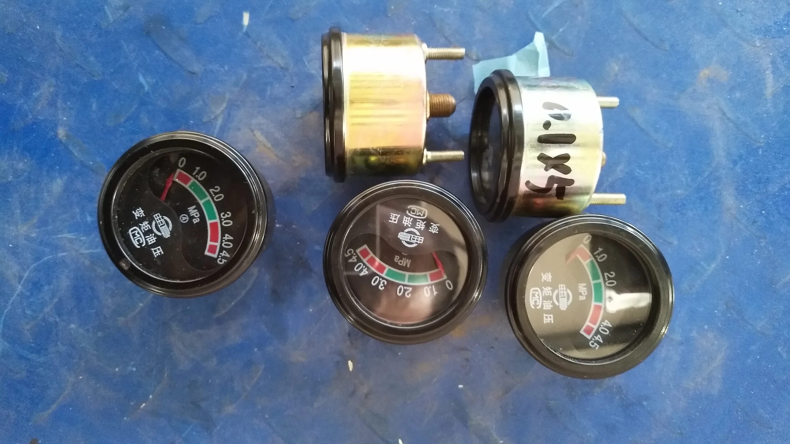 реле управления давления масла ауди 80. не горит лампа давления масла ауди 80. 3. манометр audi 100 c4. датчик давления масла ауди 2.