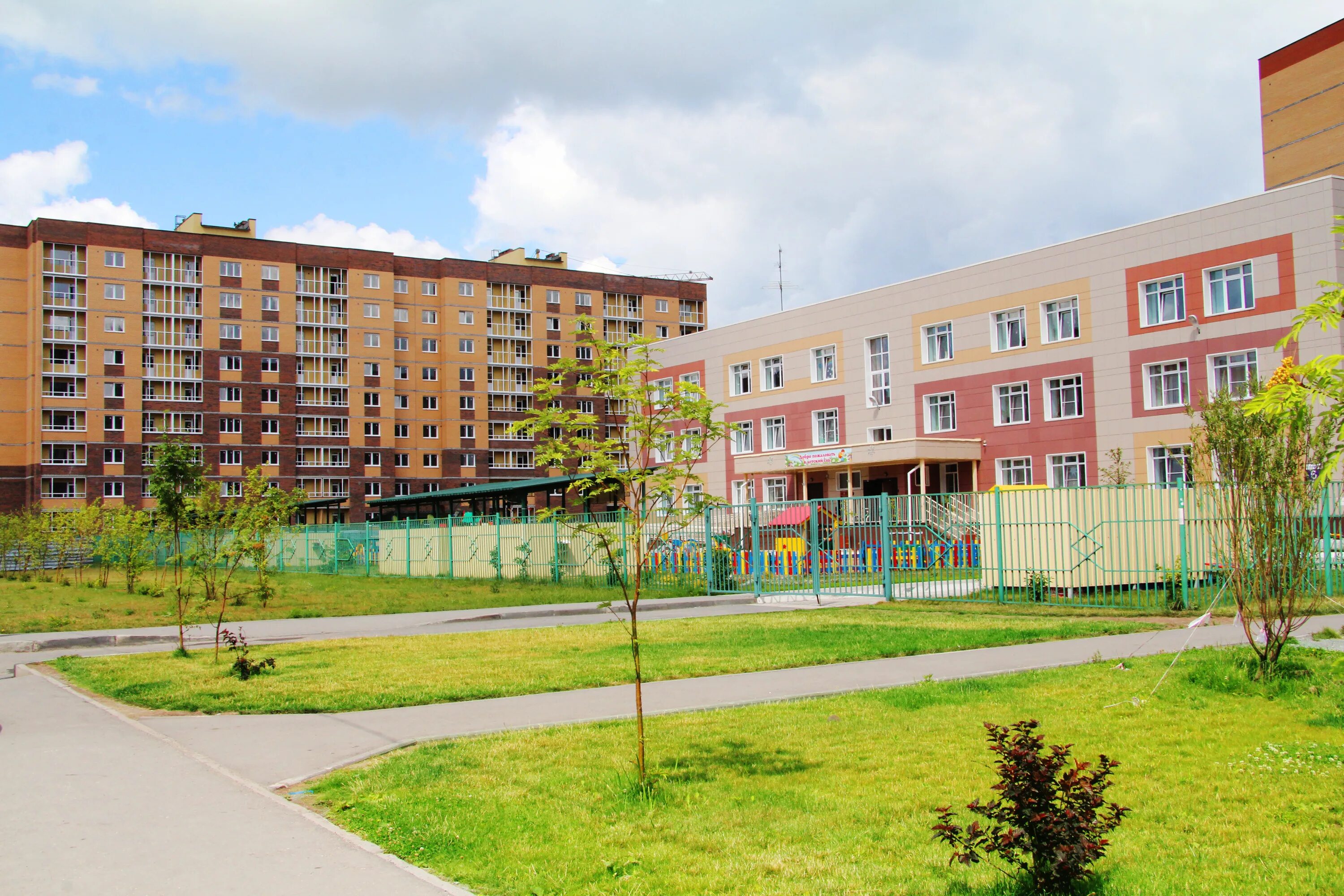 Юности 3 новосибирск. Романтиков 3 нижний новгород. Жк дивногорский. Улица романтиков 1. Романтиков 8/1 новосибирск.