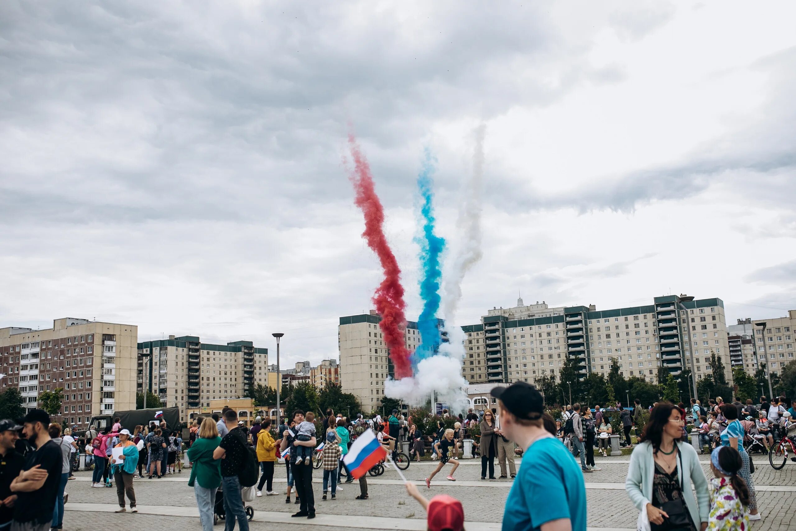 Приморский район. Приморский район Санкт-Петербурга. День России Петербург. День России 2022 в Питере. Последние новости в россии спб